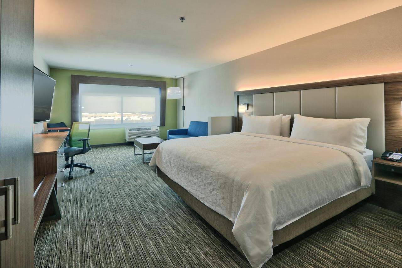 Holiday Inn Express & Suites - Albuquerque East By Ihg Exterior foto