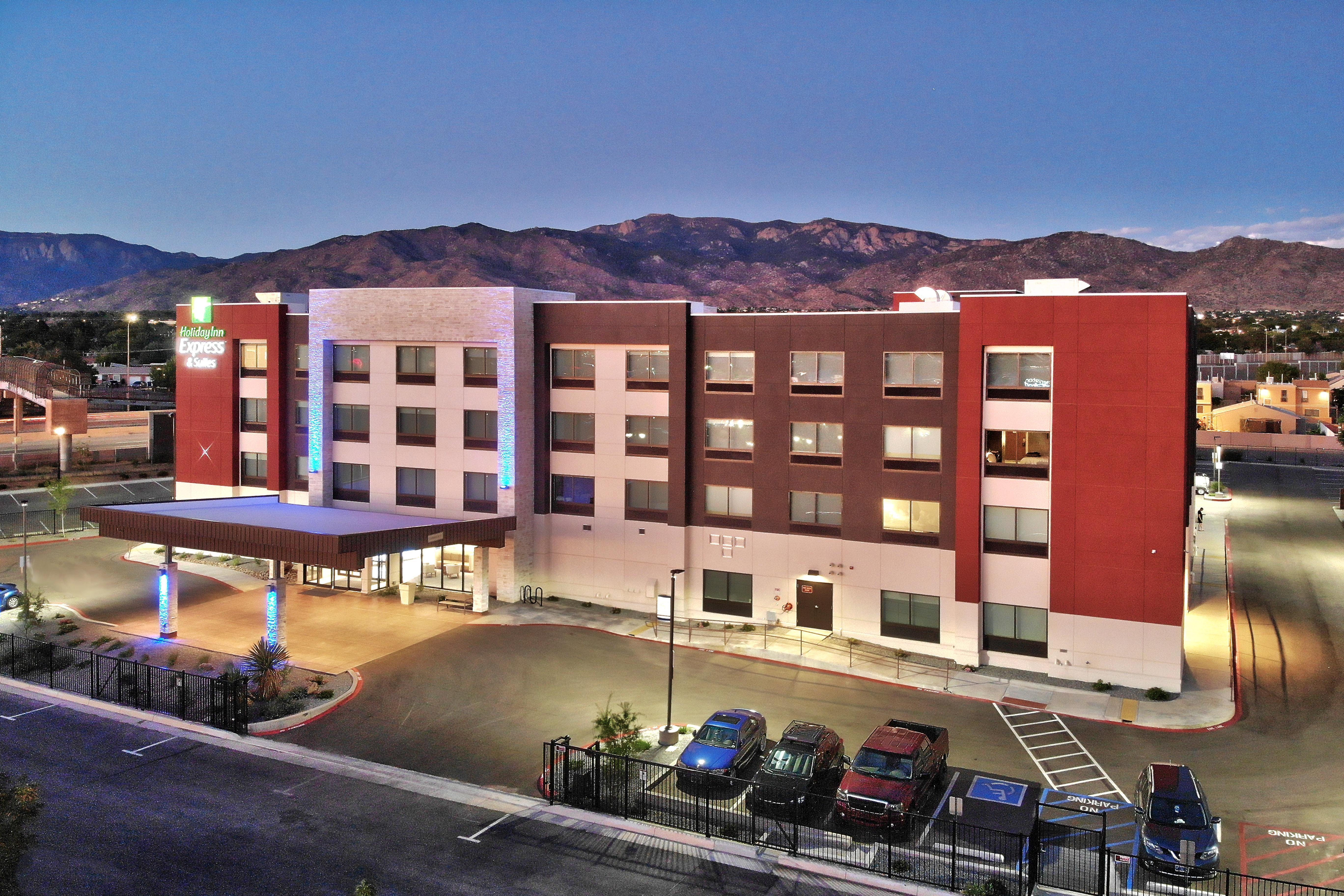 Holiday Inn Express & Suites - Albuquerque East By Ihg Exterior foto